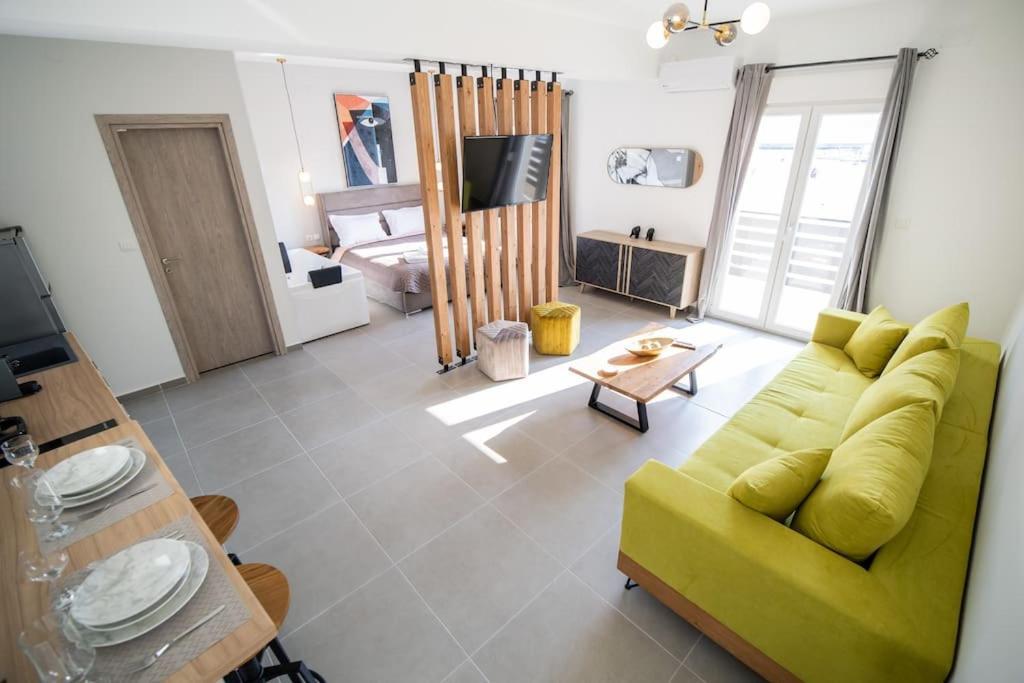 *Oasis* Best View Jacuzzi New Central Apartment Volos Bagian luar foto