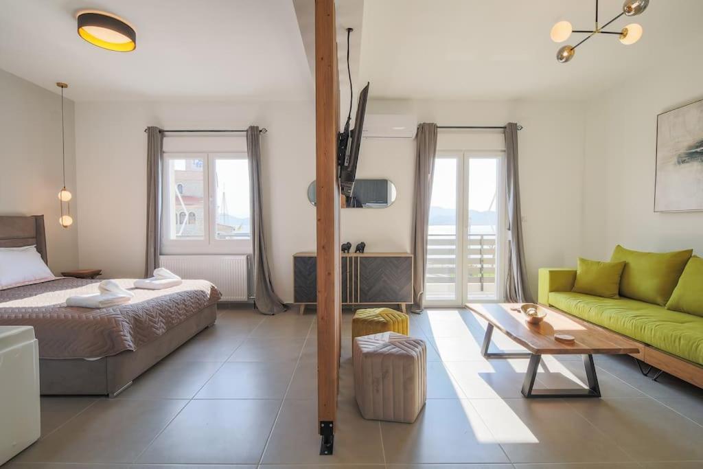 *Oasis* Best View Jacuzzi New Central Apartment Volos Bagian luar foto