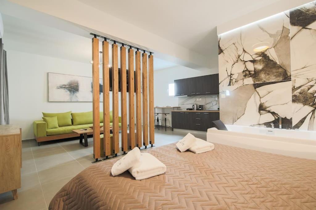 *Oasis* Best View Jacuzzi New Central Apartment Volos Bagian luar foto